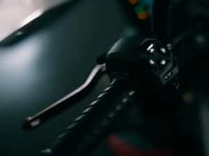Aprilia Tuono 457 Naked A2 — miniatura 9