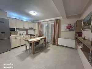 Apartament de vanzare 2 camere, Parcare, etaj intermediar, zona Tinere