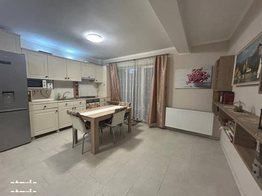 Apartament de vanzare 2 camere, Parcare, etaj intermediar, zona Tinere — fotografie 1 din 6