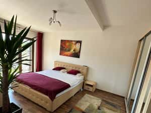 Vand apartament cu 2 camere, terasa,curte interioară lângă pădure — miniatura 3