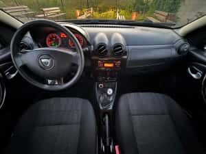Dacia duster Prestige 4×4 1.5 dci 110 — miniatura 9