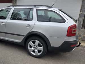 Skoda Octavia scout 4x4, 2.0 diesel, 180000km, vopsea originala — miniatura 3