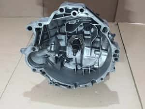 Cutie viteza manuala 5+1 trepte audi a4 b7 1.9 tdi BRB BKE cod GYA — miniatura 3
