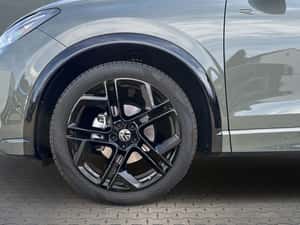 Volkswagen Tiguan SUV 2024, 150 CP, 6.850 km, verde — miniatura 5