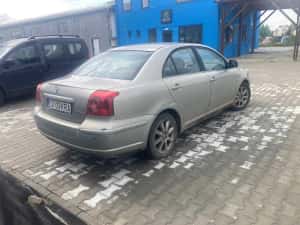 De vânzare Toyota Avensis din 2005, în stare bună, cu actele în regulă, poate fi folosit imediat. — miniatura 3