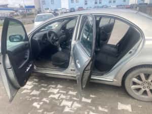 De vânzare Toyota Avensis din 2005, în stare bună, cu actele în regulă, poate fi folosit imediat. — miniatura 5