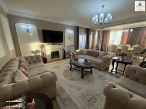 Vanzare Apartament 5+ Camere Voluntari, Lux
