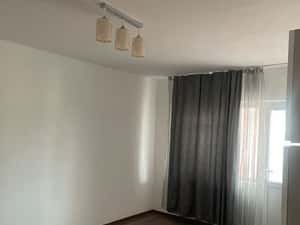 Vand apartament 2 camere Favorit — miniatura 2