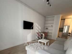 Apartament 2 camere , semidecomandat, 54mp utili, et.3, zona Torontal