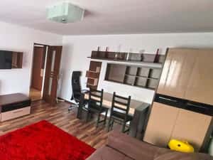 Garsonieră 42mp, etaj 6, 410 EUR/lună