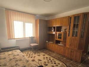 Apartament Micro 6 Targoviste, etaj 1/4, 2 camere, 37mp — miniatura 1