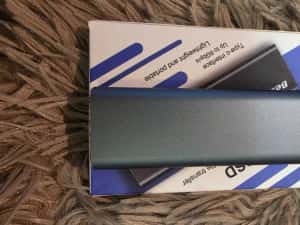 SSD portabail 1TB, real, + cablu de date — miniatura 3