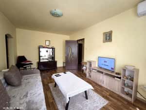 Militari Lujerului bloc stradal bld Iuliu Maniu la 1 min statie metrou — miniatura 3