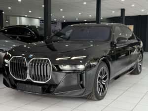 BMW 740 Berlină 123.000 km, Diesel, 286 cp, 2023 — miniatura 1