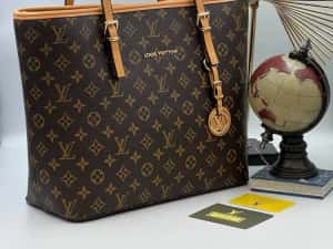 Geanta Louis Vuitton Noua !!! Dimensiuni 38/30 !!! — miniatura 3