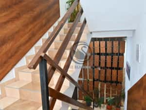 Pensiune la cheie de vanzare | 10 camere | Sacele, Brasov — miniatura 8