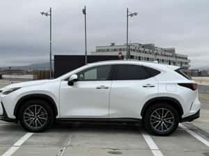 Lexus NX 450h - 2023 - 40.999 EUR — miniatura 2