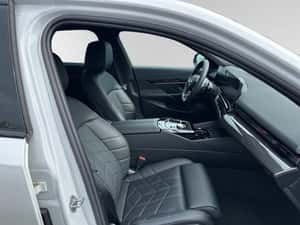 BMW 520 - Vehicul second-hand, 24.730 km, 60.654 EUR — miniatura 6