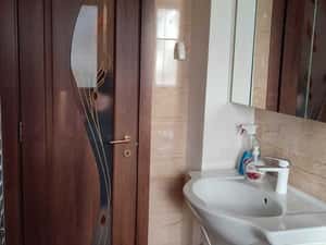 Apartament 2 camere parter 50mp renovat gata de mutat Zona Superba — miniatura 2