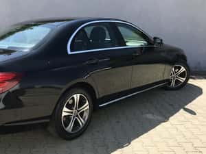 Mercedes-Benz E 220 d AVANTGARDE limuzină, 194 CP, 9g Automată — miniatura 3