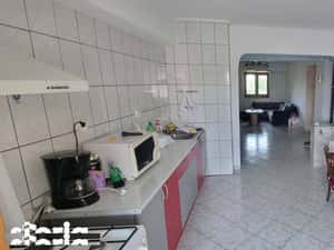 Apartament 4 camere, balcon, aer condiționat