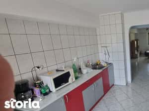 Apartament 4 camere, balcon, aer condiționat — miniatura 6