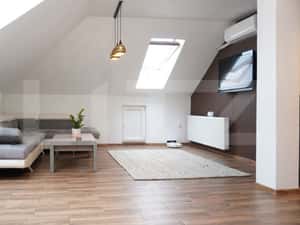 EXCLUSIVITATE! Apartament modern 3 camere, 87mp, 2 bai cu parcare — miniatura 2