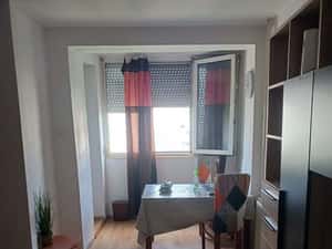 Inchiriez garaoniera zona aluminei oradea — miniatura 3
