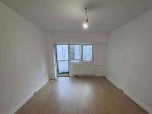 PROPRIETAR vând garsonieră Apărătorii Patriei metrou — miniatura 3