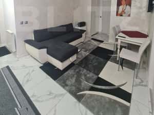 Apartament cu 3 camere, mobilat si utilat, aer conditionat, zona Flori