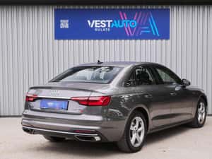 Audi A4 35 TFSI S tronic MHEV Basic — miniatura 3