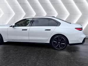 BMW 740 Berlină 2025 - Second Hand - Preț: 119.185 EUR — miniatura 4