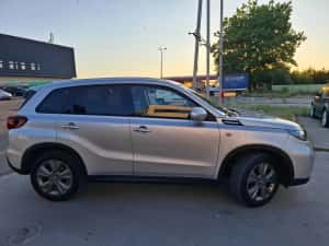 Primul proprietar vinde Suzuki Vitara GSR 1.4L BOOSTERJET HYBRID 48V PASSION. Cauciucurile de iarnă și portbagaj metalic ,CADOU! — miniatura 3