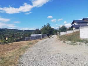 Teren intravilan 2.368 mq in Vladesti, Valcea - 32 m deschidere la DN 64 + acces secundar — miniatura 6