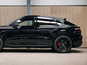 Porsche Cayenne Coupé Turbo E-Hybrid GT — miniatura 3