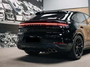 Porsche Cayenne Coupé Turbo E-Hybrid GT — miniatura 6