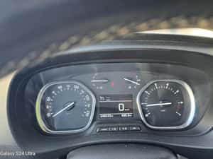 Peugeot Traveller 2018, 270.000 km, 15.999 EUR