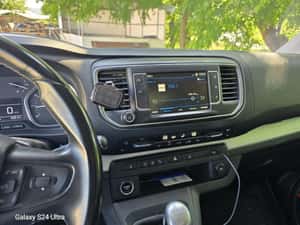 Peugeot Traveller 2018, 270.000 km, 15.999 EUR — miniatura 2