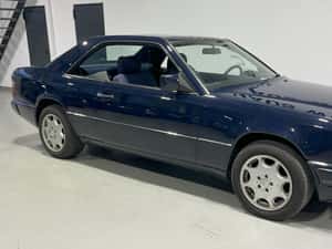 Mercedes-Benz CE 300 - Oldtimer restaurat — miniatura 2