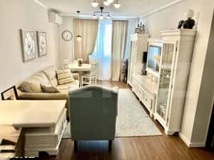 Penthouse spectaculos, 85 mp utili, 3 camere, 2 Terase, zona Centru — miniatura 1
