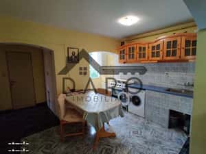 Inchiriez apartament cu 3 camere — miniatura 2