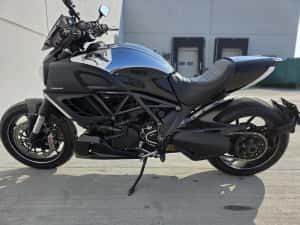 DUCATI DIAVEL 2013 CROMO full accesorizat import italia schimb auto — miniatura 8