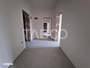 Apartament decomandat 3 camere 2 bai 83 mpu 2 balcoane Sibiu Rahovei — miniatura 5