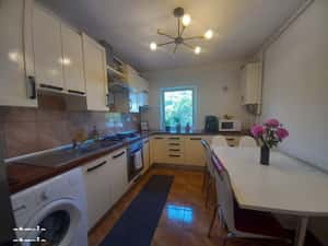 Moldovei, apartament 3 camere, cu garaj sub bloc!