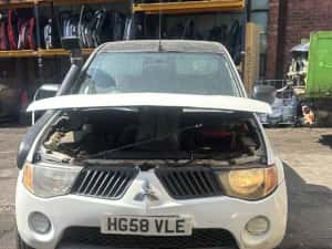 Dezmembrez Mitsubishi L200 2.5 Diesel 2006