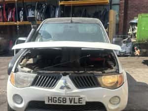 Dezmembrez Mitsubishi L200 2.5 Diesel 2006 — miniatura 7