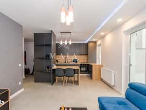 Apartament 2 camere, terasa generoasa de 45 mp, parcare, central — miniatura 5