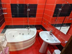 Proprietar, inchiriez 3 camere cu 2 bai — miniatura 3