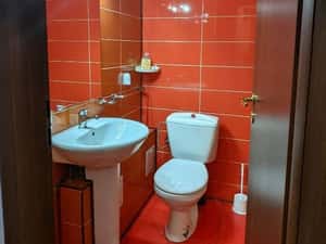 Proprietar, inchiriez 3 camere cu 2 bai — miniatura 4