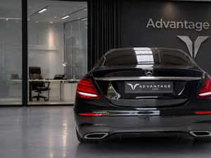 Mercedes-Benz E 200 d - Echipat cu pachet exterior AMG Line — miniatura 6